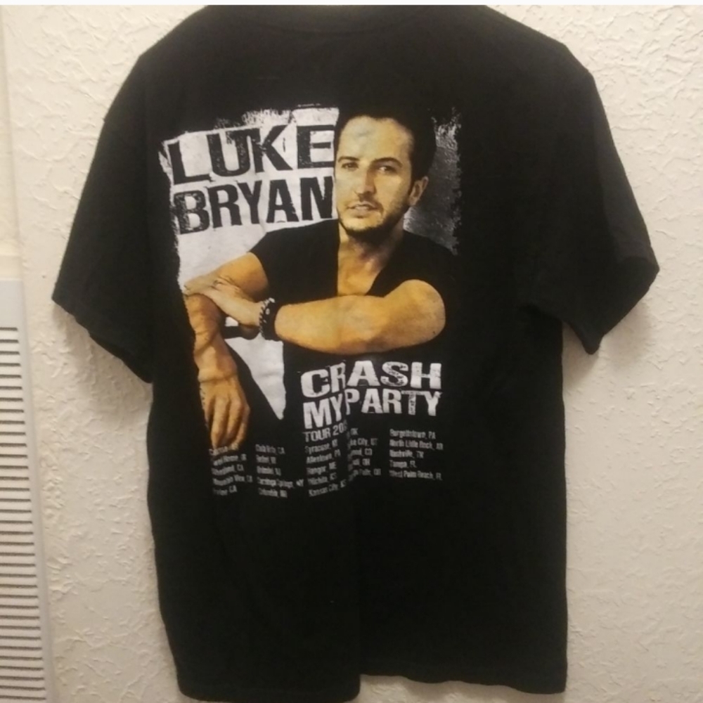 ๐ฎ ๐ Vintage Luke Bryan Short Sleeve Concert T-Shirt 2013 - Picture 3 of 4